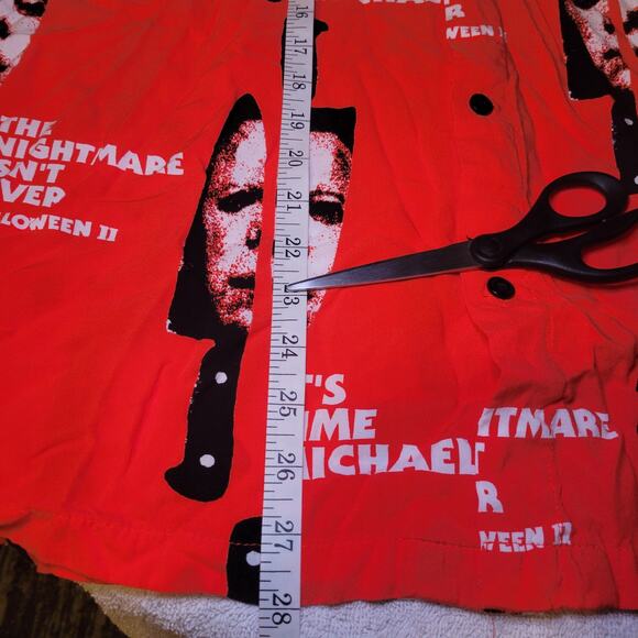 Halloween II Michael Myers Graphic Print Camp Short Sleeve Button Up Men's XL - Picture 3 of 5